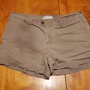 GAP khaki cuffed shorts